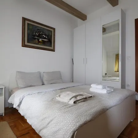 Golden Royal Z Palisat